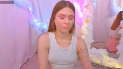 Snapshot of alisia_spinnet chatting on 5, 10, 2025 Alisia online show from 5, 10, 2025