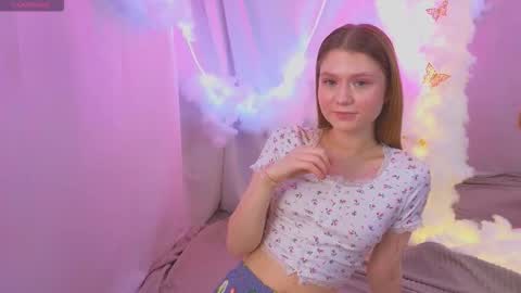 Snapshot of alisia_spinnet chatting on 13, 10, 2025 Alisia online show from 13, 10, 2025