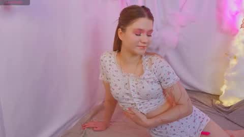 Snapshot of alisia_spinnet chatting on 18, 10, 2025 Alisia online show from 18, 10, 2025