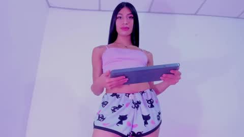 Snapshot of alisiacollinsss chatting on 3, 12, 2024 Alisia online show from 3, 12, 2024