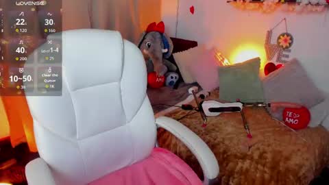 Snapshot of alison_fire12 chatting on 18, 6, 2026 online show from 18, 6, 2026