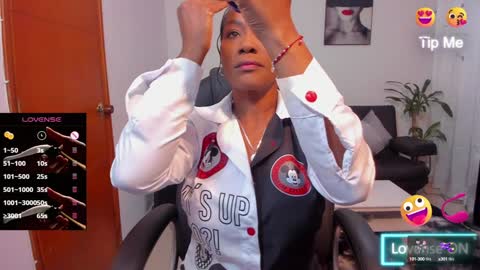 Snapshot of alisonlemoos chatting on 8, 2, 2025 Alisson online show from 8, 2, 2025