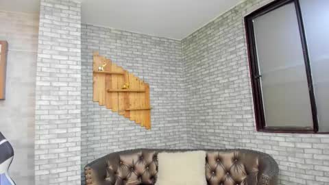 alisonn_doll online show from 5, 11, 2025