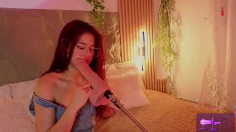 Snapshot of alissa_cute1 chatting on 13, 10, 2025 Mia online show from 13, 10, 2025