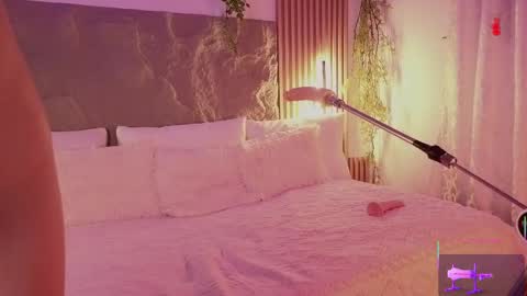 Snapshot of alissa_cute1 chatting on 2, 11, 2025 Mia online show from 2, 11, 2025