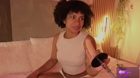 Snapshot of alissa_cute1 chatting on 17, 11, 2025 Mia online show from 17, 11, 2025