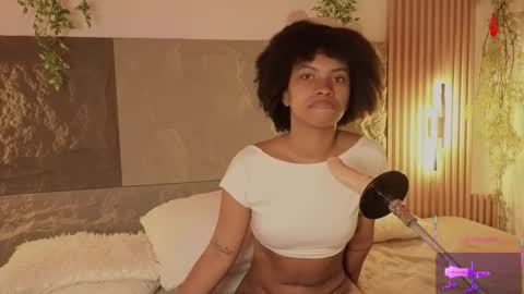 Snapshot of alissa_cute1 chatting on 19, 11, 2025 Mia online show from 19, 11, 2025