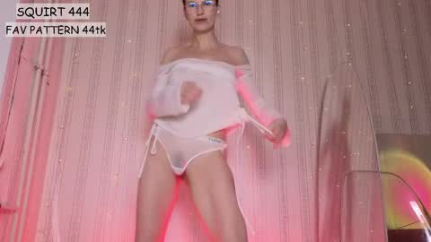 im Allise online show from 4, 4, 2026