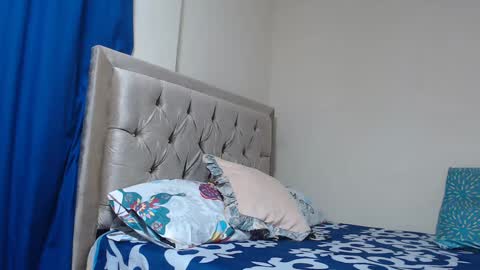 Snapshot of alisse27 chatting on 10, 10, 2025 allise online show from 10, 10, 2025