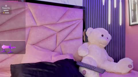 Snapshot of alisse_miller chatting on 14, 12, 2024 Alisse Miller online show from 14, 12, 2024