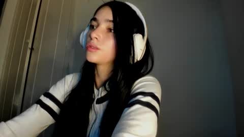 Alisson369  online show from 11, 2, 2026