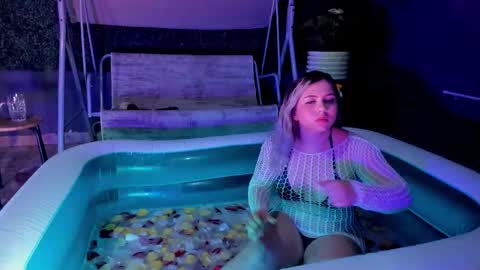 Snapshot of alissonjoneess chatting on 11, 10, 2025 Alisson Joness online show from 11, 10, 2025