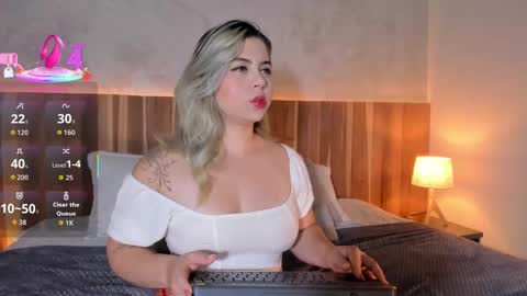 Snapshot of alissonjoneess chatting on 13, 10, 2025 Alisson Joness online show from 13, 10, 2025