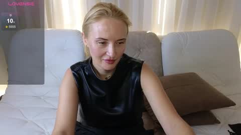 Snapshot of alisssarose chatting on 13, 12, 2024 alisssarose online show from 13, 12, 2024