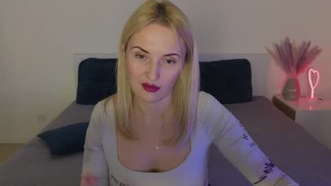 Snapshot of alisssarose chatting on 7, 1, 2025 alisssarose online show from 7, 1, 2025