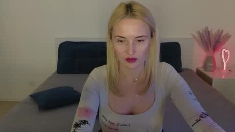 Snapshot of alisssarose chatting on 7, 1, 2025 alisssarose online show from 7, 1, 2025