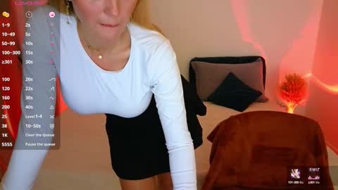 Snapshot of alisssarose chatting on 10, 10, 2025 alisssarose online show from 10, 10, 2025