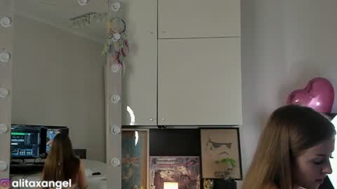 Snapshot of alitaangel_ chatting on 11, 7, 2026 A L I T A online show from 11, 7, 2026