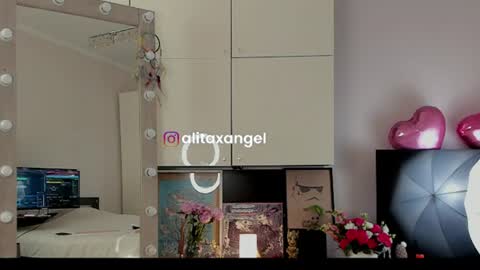 Snapshot of alitaangel_ chatting on 16, 7, 2026 A L I T A online show from 16, 7, 2026
