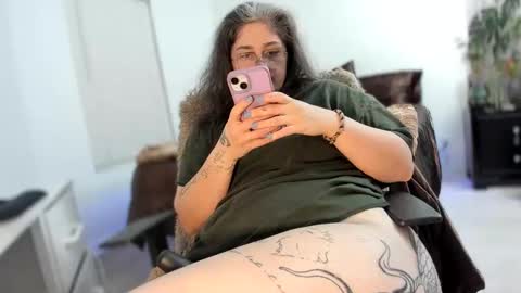 Snapshot of alix_valentine chatting on 21, 9, 2025 alix_valentine online show from 21, 9, 2025