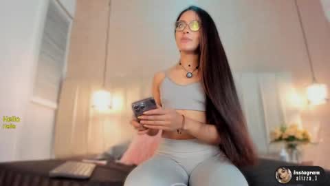 Snapshot of alizza_ chatting on 2, 11, 2025 alizza_ online show from 2, 11, 2025