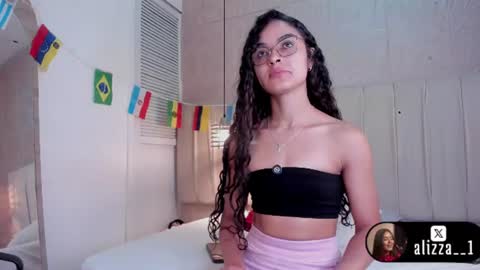 Snapshot of alizza_ chatting on 19, 6, 2026 alizza_ online show from 19, 6, 2026