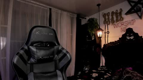   online show from 3, 12, 2024