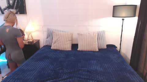 Snapshot of allareillusionxxx chatting on 9, 1, 2025 Miss Gia online show from 9, 1, 2025