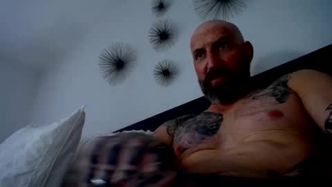 allaroundamazing13 online show from 22, 12, 2025