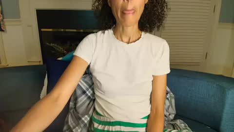 wishlist on bio online show from 16, 9, 2025