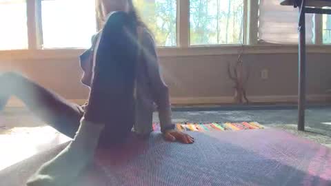 wishlist on bio online show from 15, 12, 2025