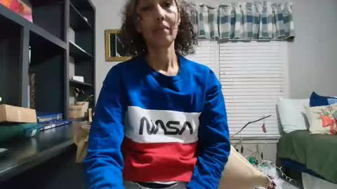 Snapshot of allgood4u chatting on 16, 12, 2025 wishlist on bio online show from 16, 12, 2025