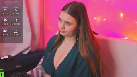 Snapshot of alli_aster chatting on 2, 2, 2025 alli_aster online show from 2, 2, 2025