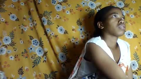 Snapshot of alliciax632770 chatting on 14, 12, 2025 alliciax632770 online show from 14, 12, 2025