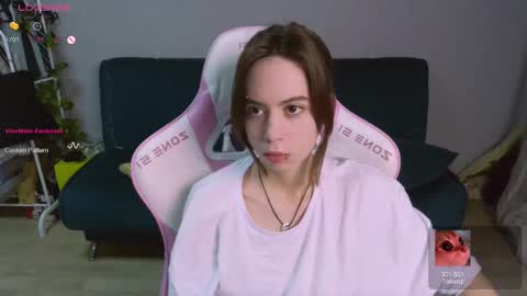 Snapshot of allie_hazie chatting on 2, 12, 2024 alice online show from 2, 12, 2024