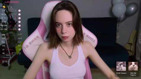 Snapshot of allie_hazie chatting on 19, 2, 2025 alice online show from 19, 2, 2025