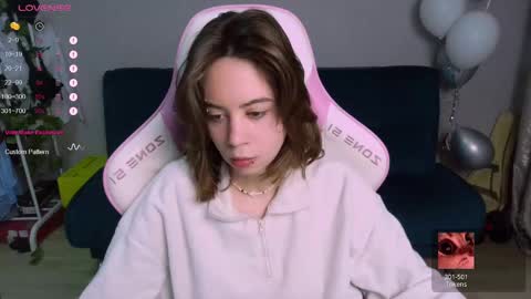 Snapshot of allie_hazie chatting on 27, 2, 2025 alice online show from 27, 2, 2025