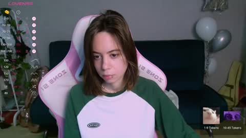 Snapshot of allie_hazie chatting on 6, 3, 2025 alice online show from 6, 3, 2025