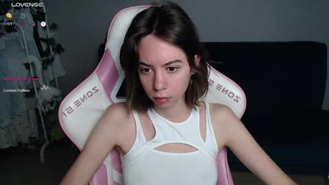 Snapshot of allie_hazie chatting on 10, 9, 2025 alice online show from 10, 9, 2025