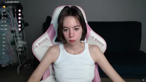 Snapshot of allie_hazie chatting on 21, 9, 2025 alice online show from 21, 9, 2025