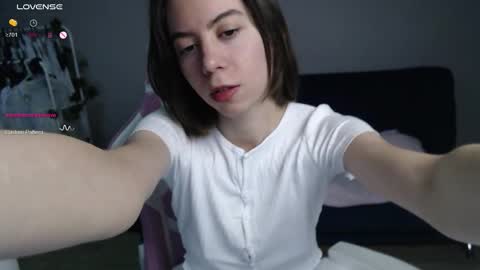 Snapshot of allie_hazie chatting on 13, 12, 2025 alice online show from 13, 12, 2025