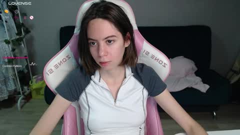 Snapshot of allie_hazie chatting on 15, 12, 2025 alice online show from 15, 12, 2025