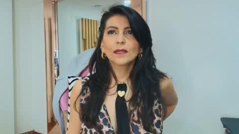 Aliie  online show from 26, 9, 2025