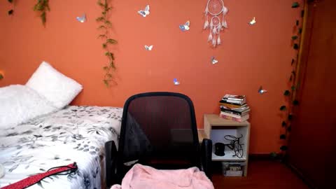 Allie  online show from 17, 10, 2025