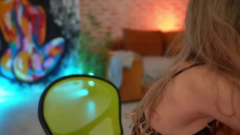 Allie online show from 26, 2, 2025