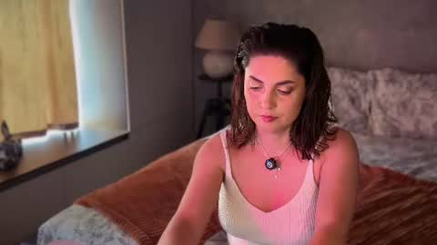 Snapshot of alliesynns chatting on 25, 6, 2026 Allie online show from 25, 6, 2026