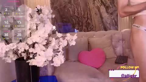 Snapshot of allison_parker1_ chatting on 15, 12, 2025 allison_parker1_ online show from 15, 12, 2025