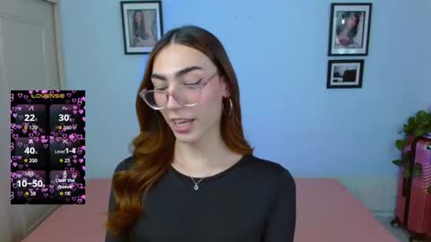 Snapshot of allisonblossom chatting on 12, 10, 2025 online show from 12, 10, 2025