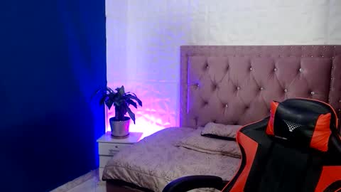 Snapshot of allisonlove_88 chatting on 18, 1, 2025 ALLISON online show from 18, 1, 2025