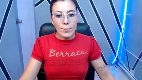 Snapshot of allisonlove_88 chatting on 8, 2, 2025 ALLISON online show from 8, 2, 2025